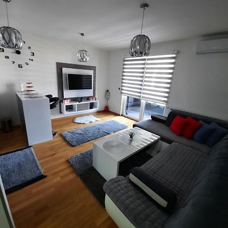 Apartman Bulevar Sarajevo - Free Parking المظهر الخارجي الصورة