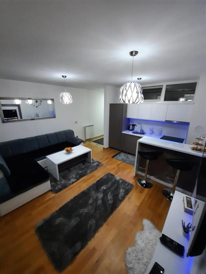 Apartman Bulevar Sarajevo - Free Parking المظهر الخارجي الصورة