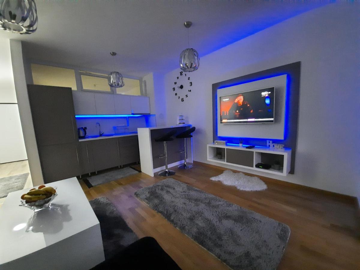 Apartman Bulevar Sarajevo - Free Parking المظهر الخارجي الصورة