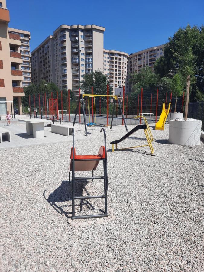 Apartman Bulevar Sarajevo - Free Parking المظهر الخارجي الصورة