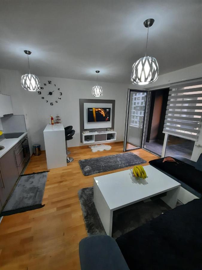 Apartman Bulevar Sarajevo - Free Parking المظهر الخارجي الصورة