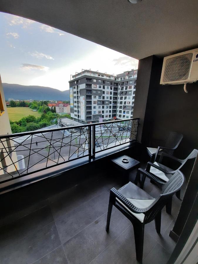 Apartman Bulevar Sarajevo - Free Parking المظهر الخارجي الصورة