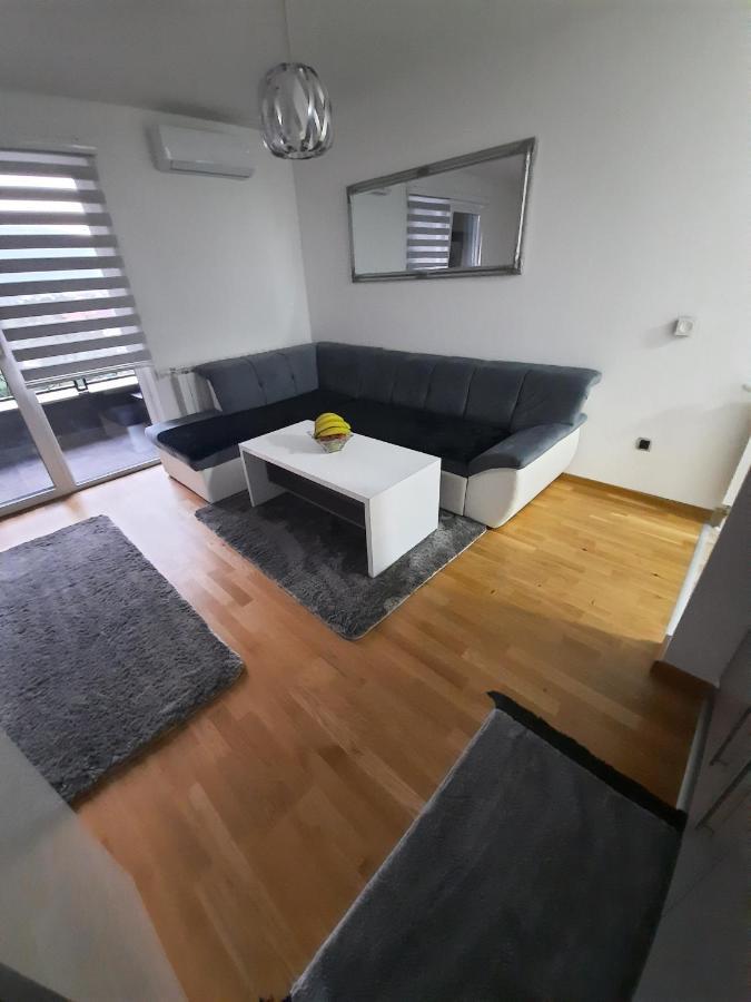 Apartman Bulevar Sarajevo - Free Parking المظهر الخارجي الصورة