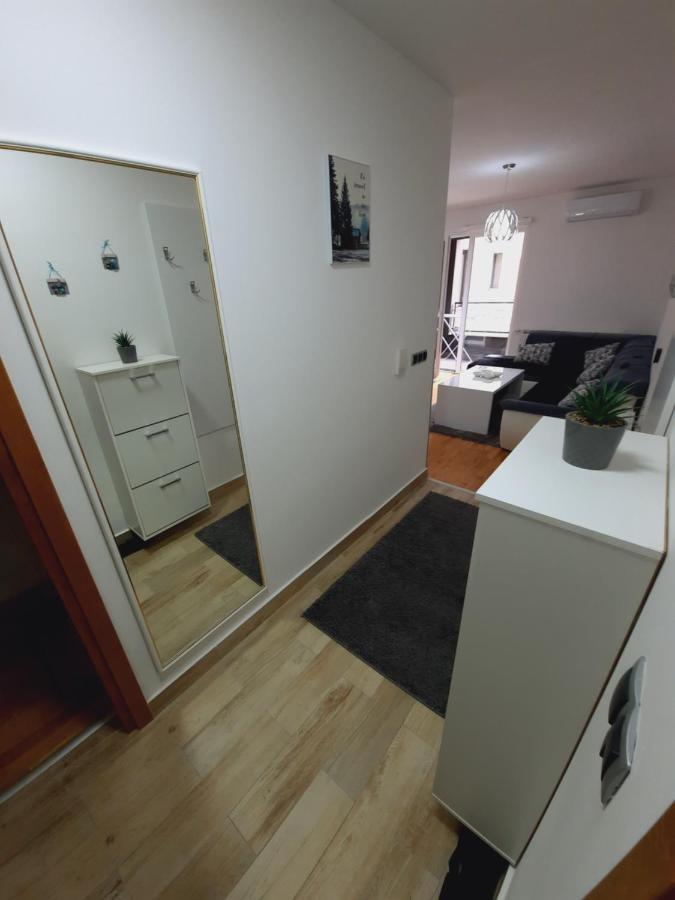 Apartman Bulevar Sarajevo - Free Parking المظهر الخارجي الصورة