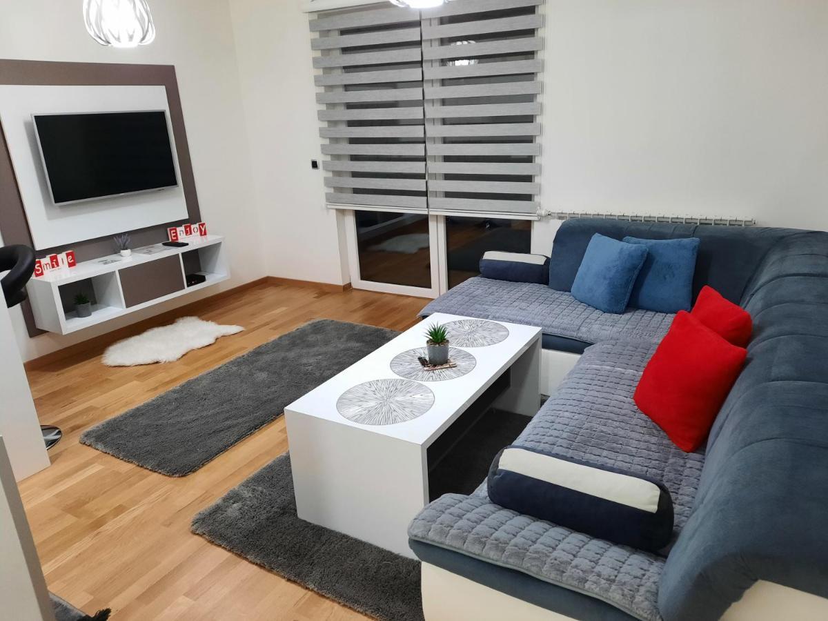 Apartman Bulevar Sarajevo - Free Parking المظهر الخارجي الصورة